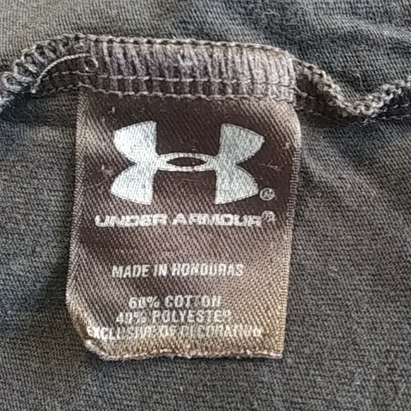 🦇 Under armor -DC comics tee🦇 - Picture 3 of 8